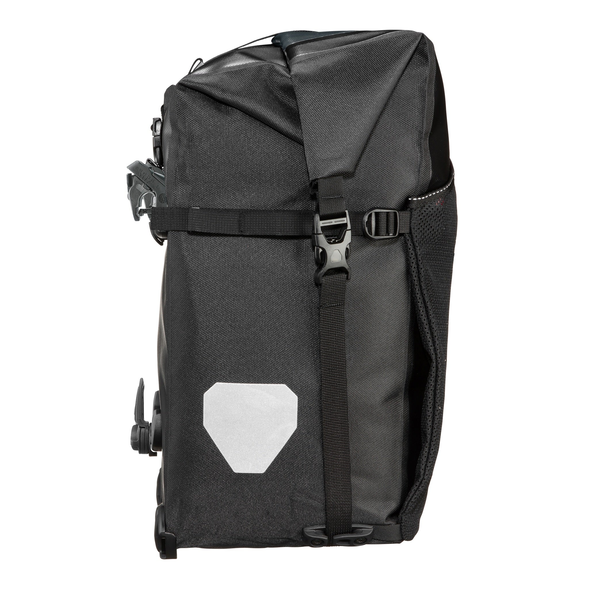Vista laterale di ORTLIEB Back-Roller XL QL2.2 in asphalt - black con elemento riflettente e chiusura arrotolata