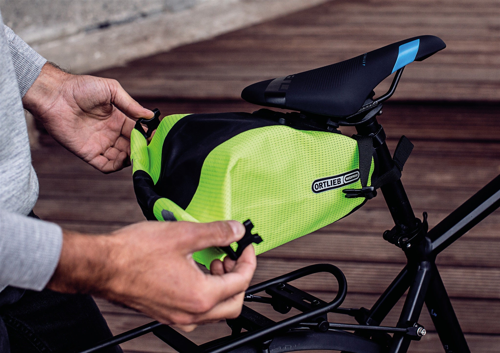 Saddle-Bag High-Vis